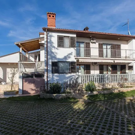 Appartement House Angelini *